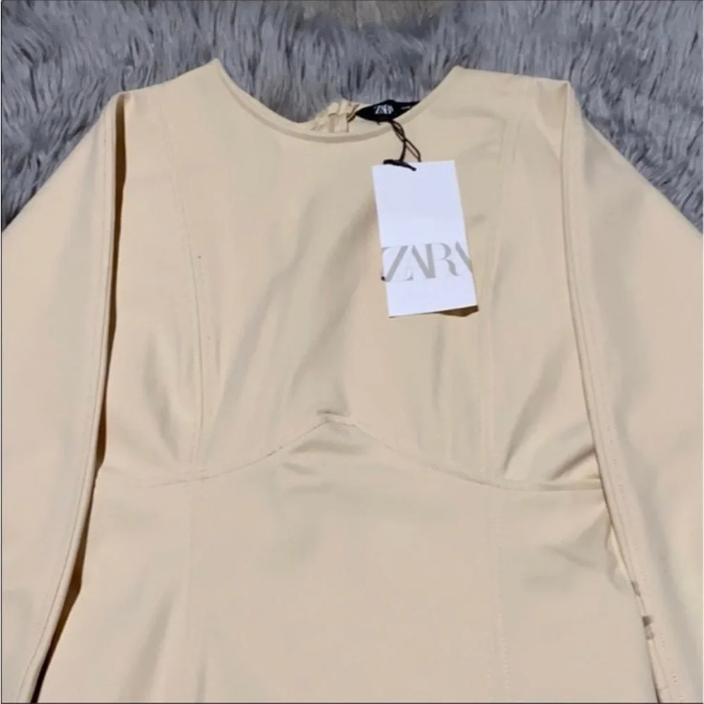 Zara Neoprene Effect Dress - Picture 4 of 11